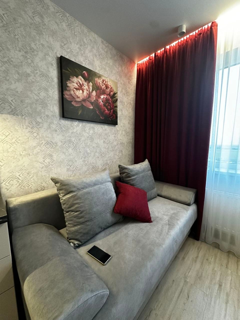 project small image